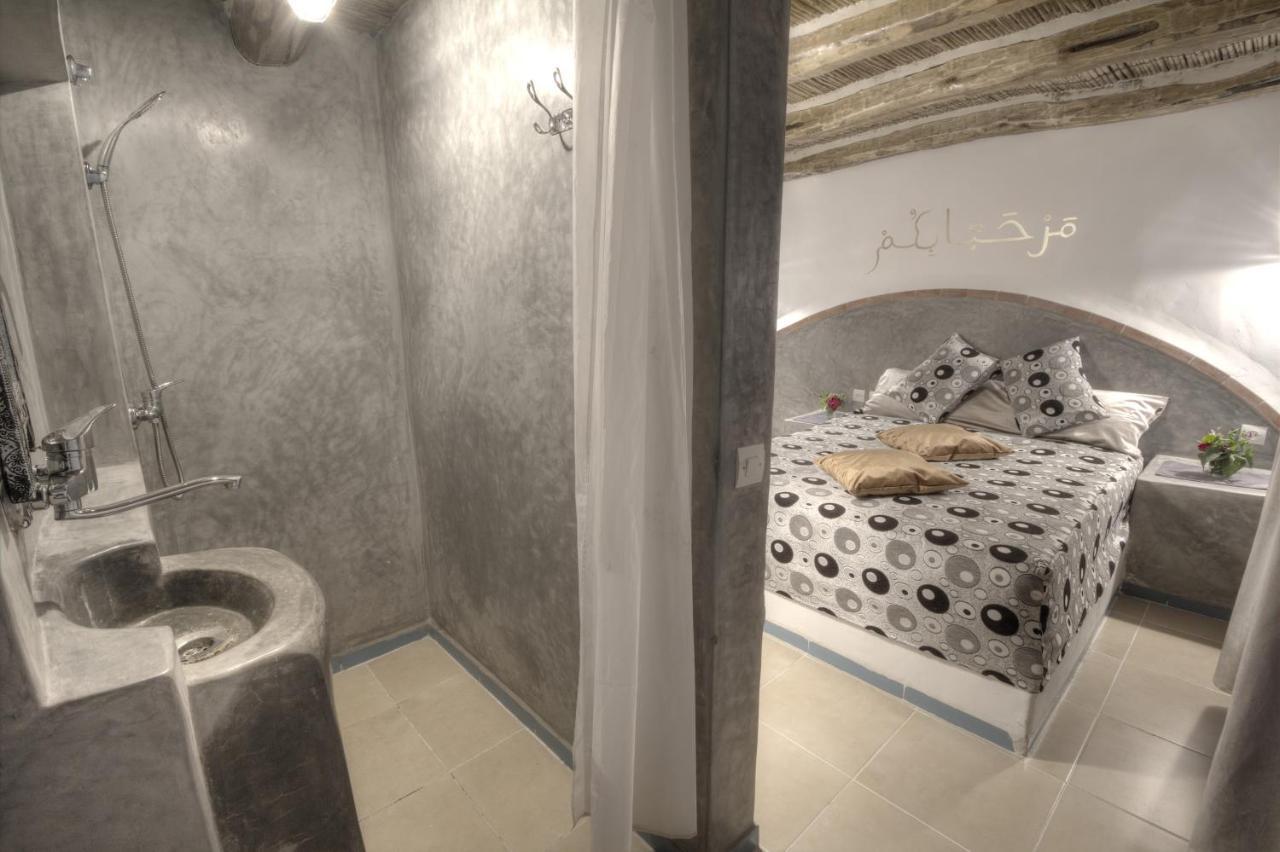 Jardin De La Source Hotel Ait Youl Exterior foto